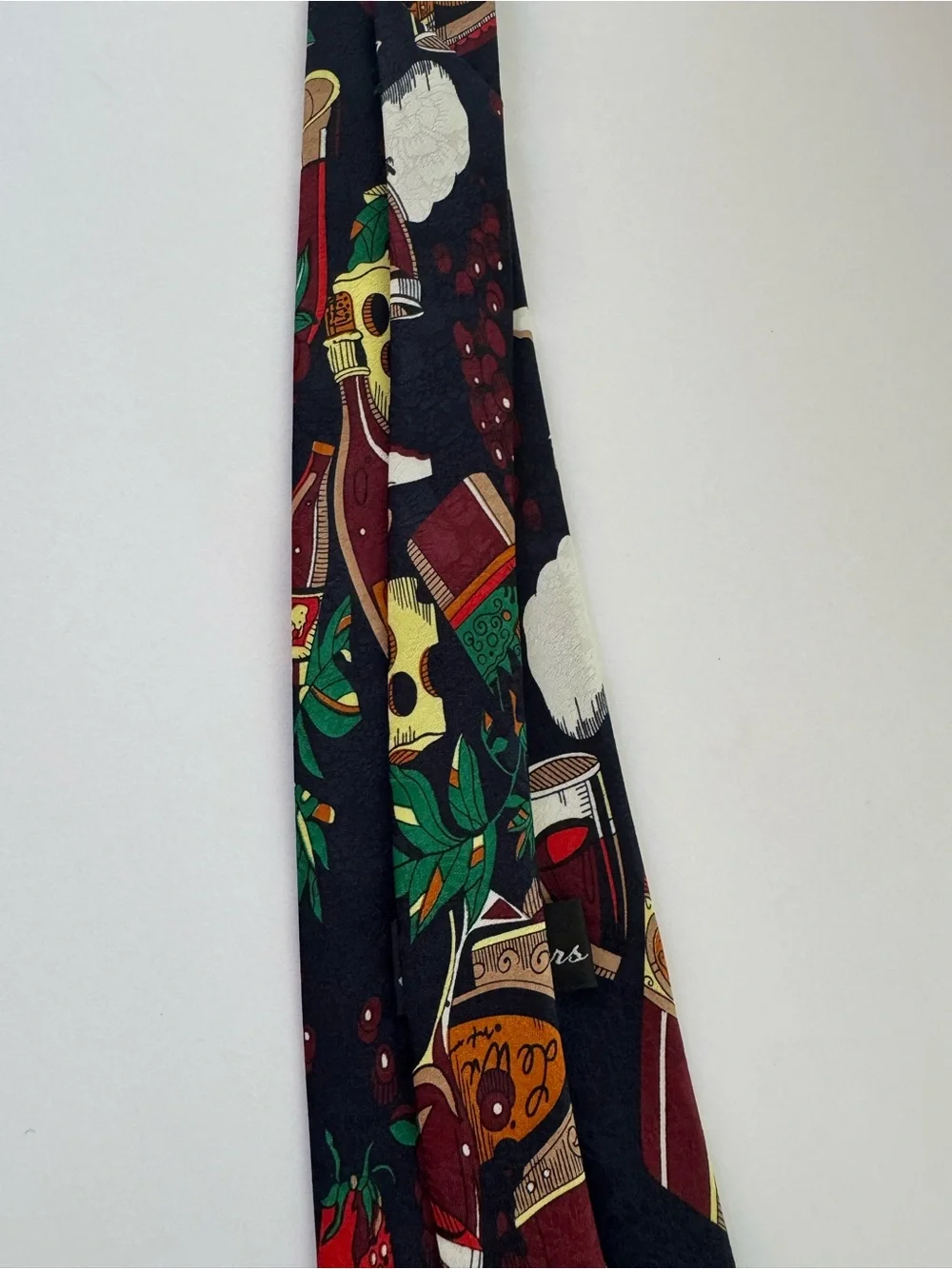 Designs by A. Rogers Winery/Vineyard Theme silk tie